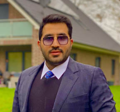 محسن اکبری